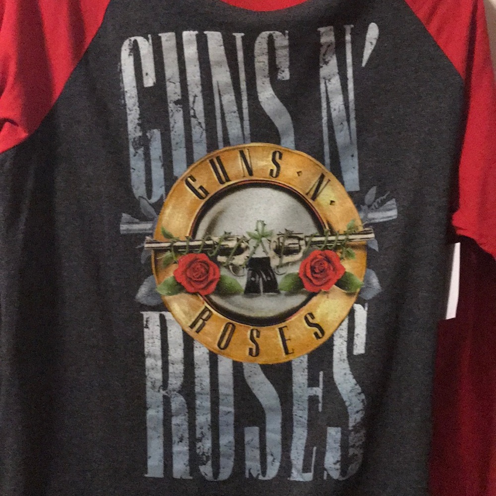 New guns n’ roses shirt w tags